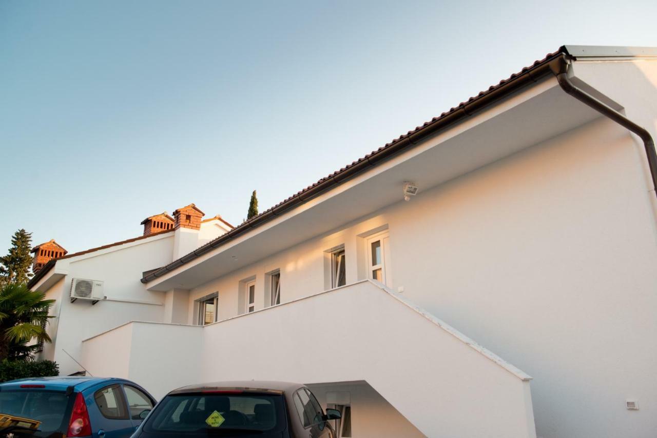 Apartma Rene Portoroz Bagian luar foto